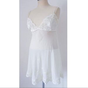 🆕 VS Ivory White Bridal Nightie Chemise 👰